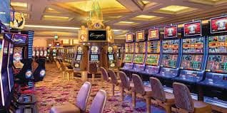 Live in-play betting ပွဲဆက်ဖြစ်နေချိန် real-time odds ကြည့်ကစားနေသောမြင်ကွင်း